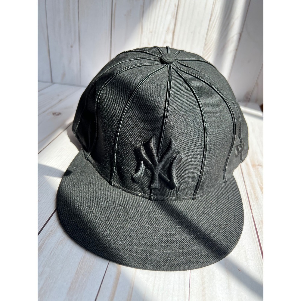 New Era 59Fifty NY Yankees Fitted Hat Black on Black Corded Piping MLB Cap 7 7/8